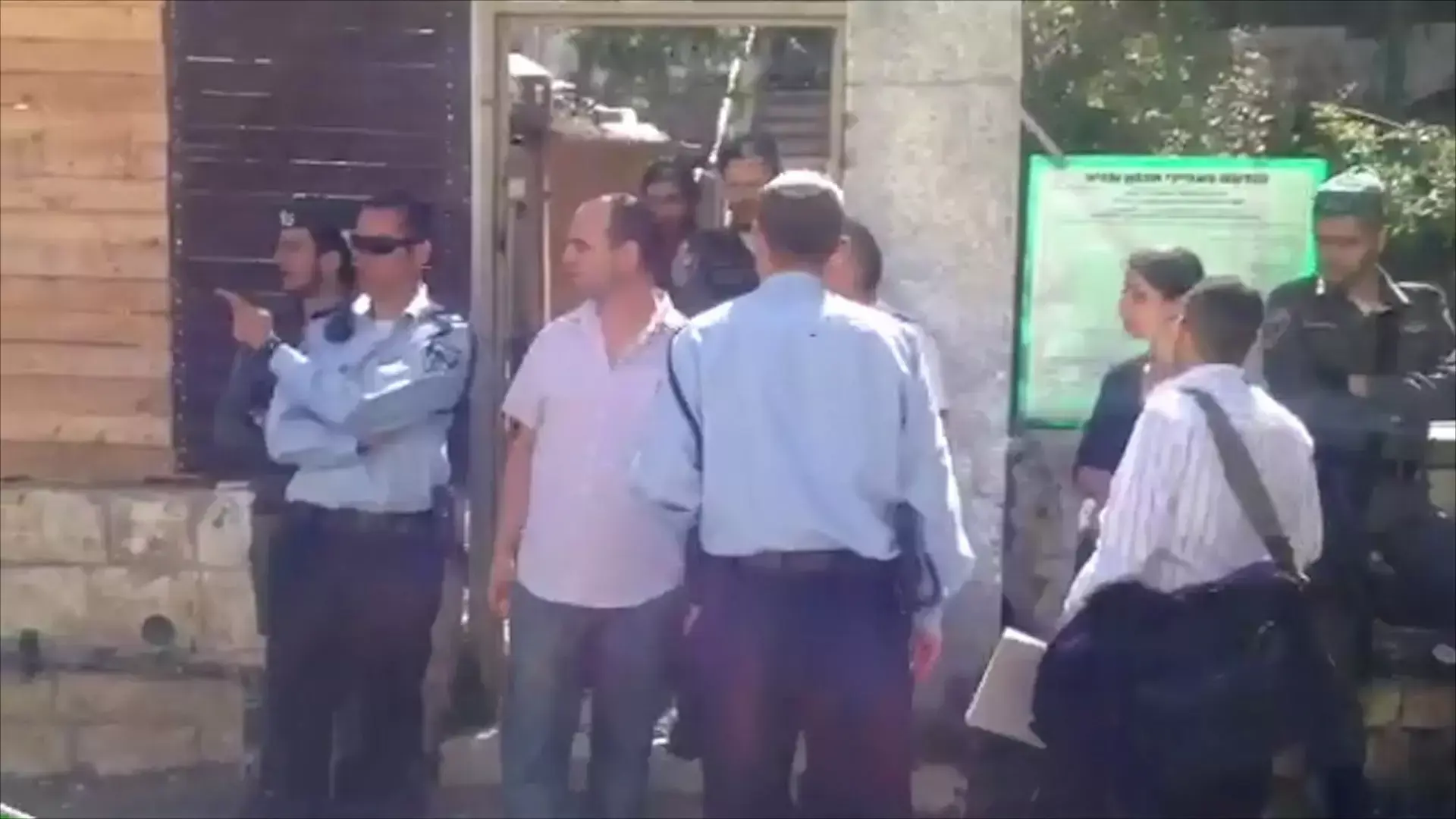המשטרה פשטה על מדרשת "באר מרים", הרב רמתי נעצר