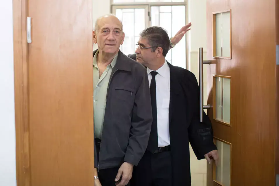 אולמרט בדיון בפרשת טלנסקי: "הכל מתערבל וסוער ומצליף"