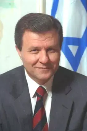 יותר קבוע מזמני