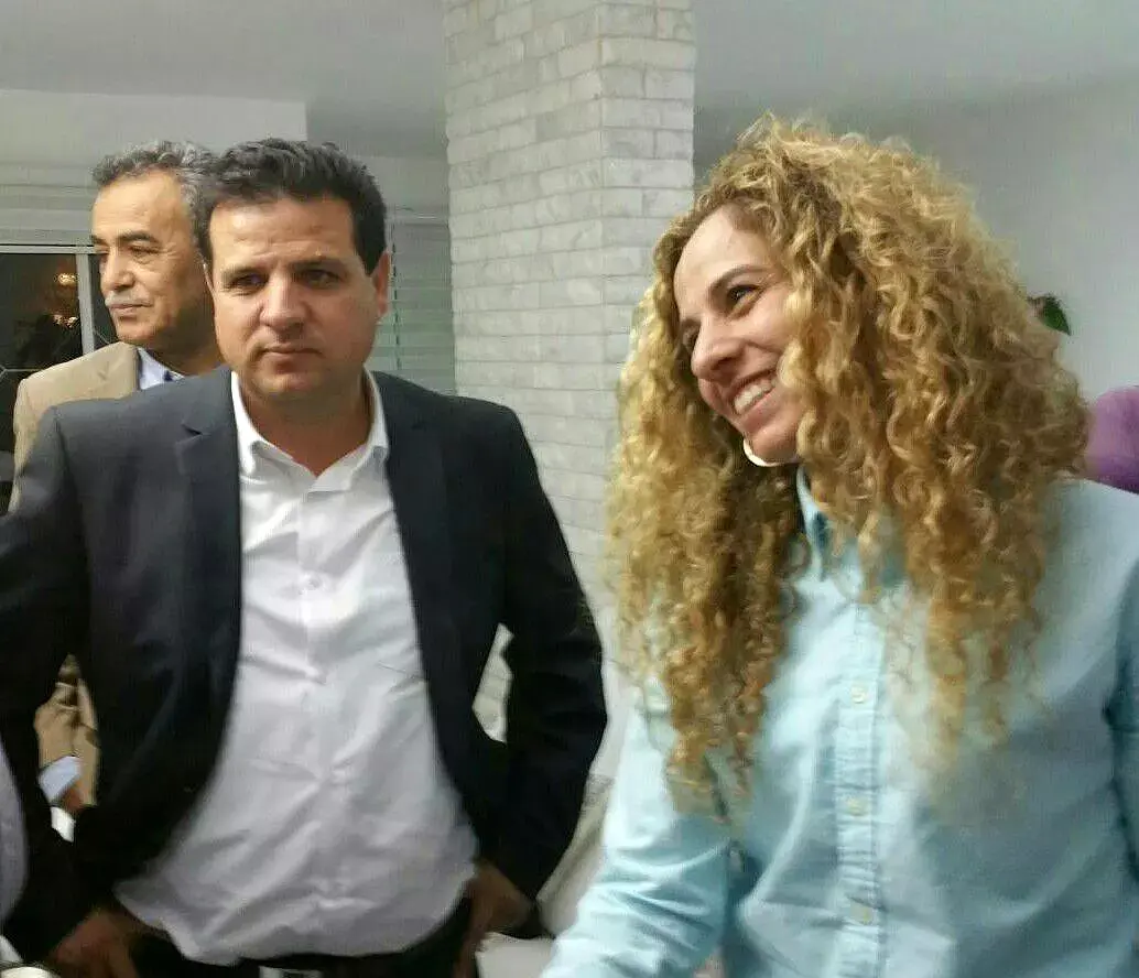 מחאה נגד תקיפת מאמנת בנות בטירה: "לא נשאיר אותה לבד"