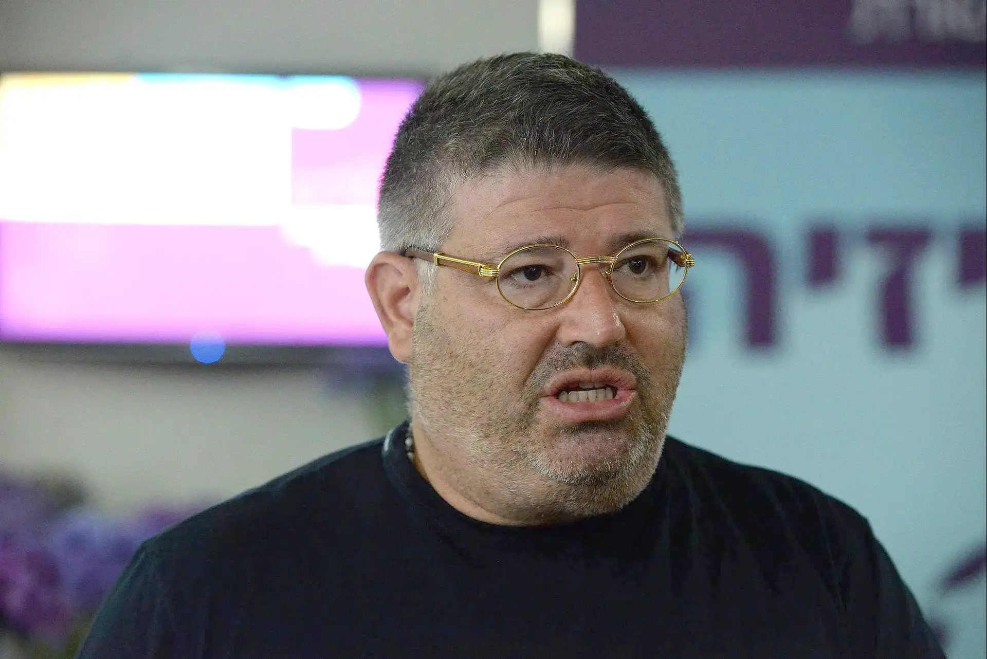 מסיבת הפרידה משופטת המחוזי - בביתו של יחצ"ן העל רני רהב