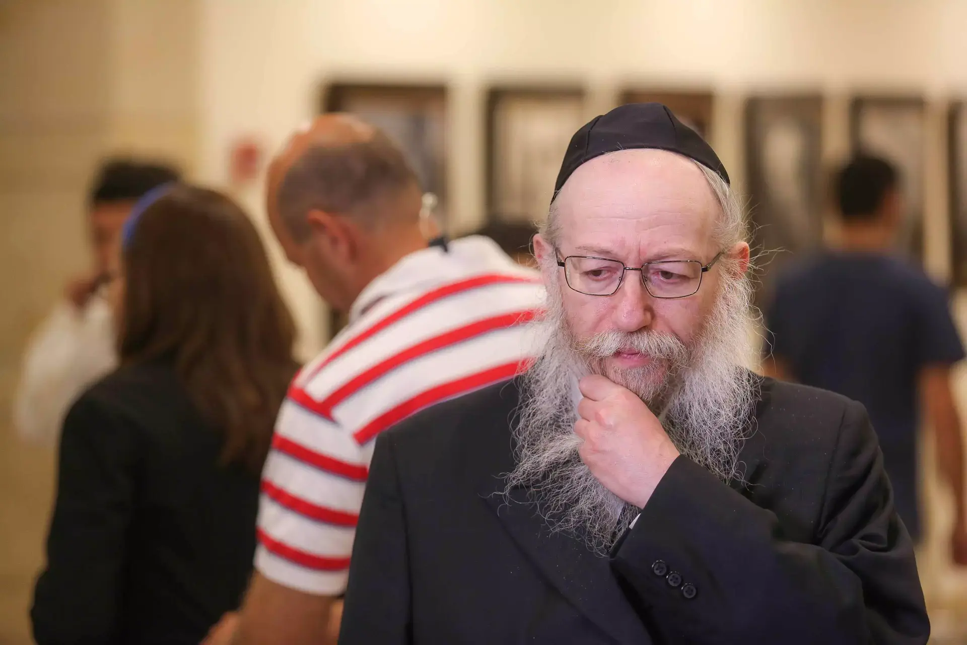החולים מחכים לליצמן