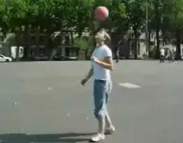 מאחוריך רונאלדיניו