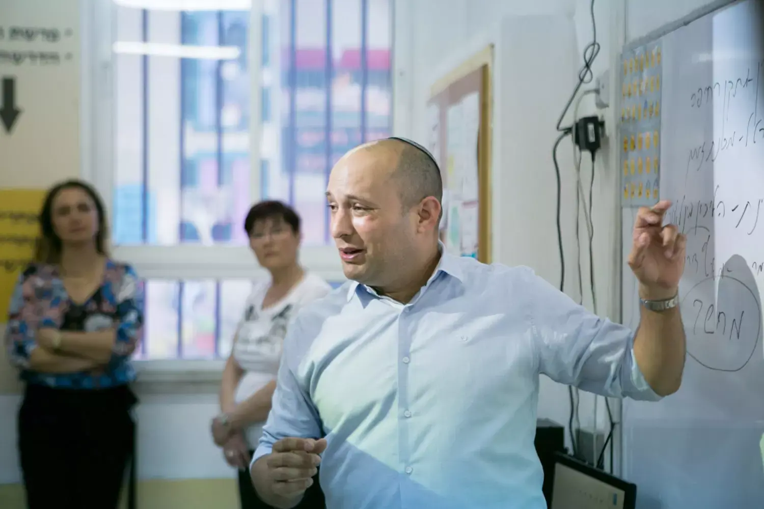 "משרד החינוך להב"ה": נפסל ספר המתאר רומן בין ישראלית ופלסטיני