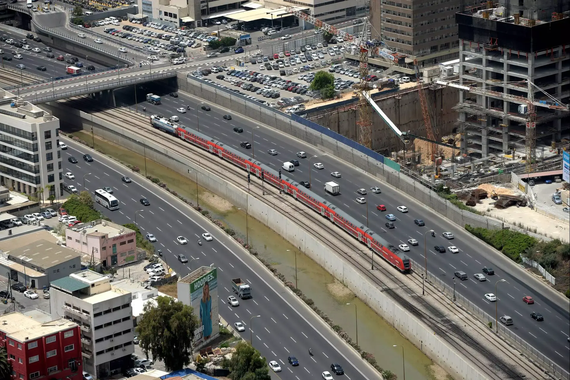 "אי אפשר לפוצץ הכל ביום": החרדים שומרים על איפוק למרות חילול השבת