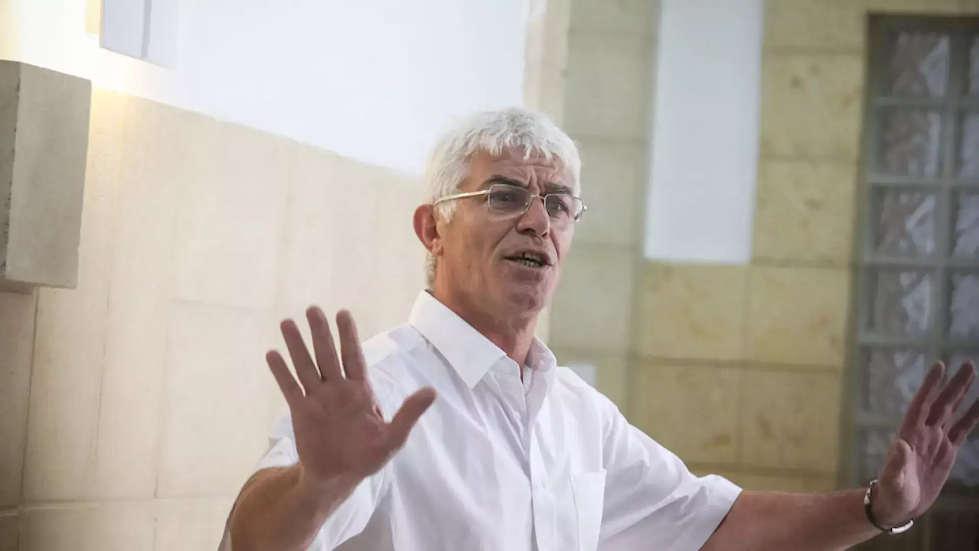 "תשנה את העדות בתיק ההריגה, אסדר לך עבודה ב'ב. יאיר'"