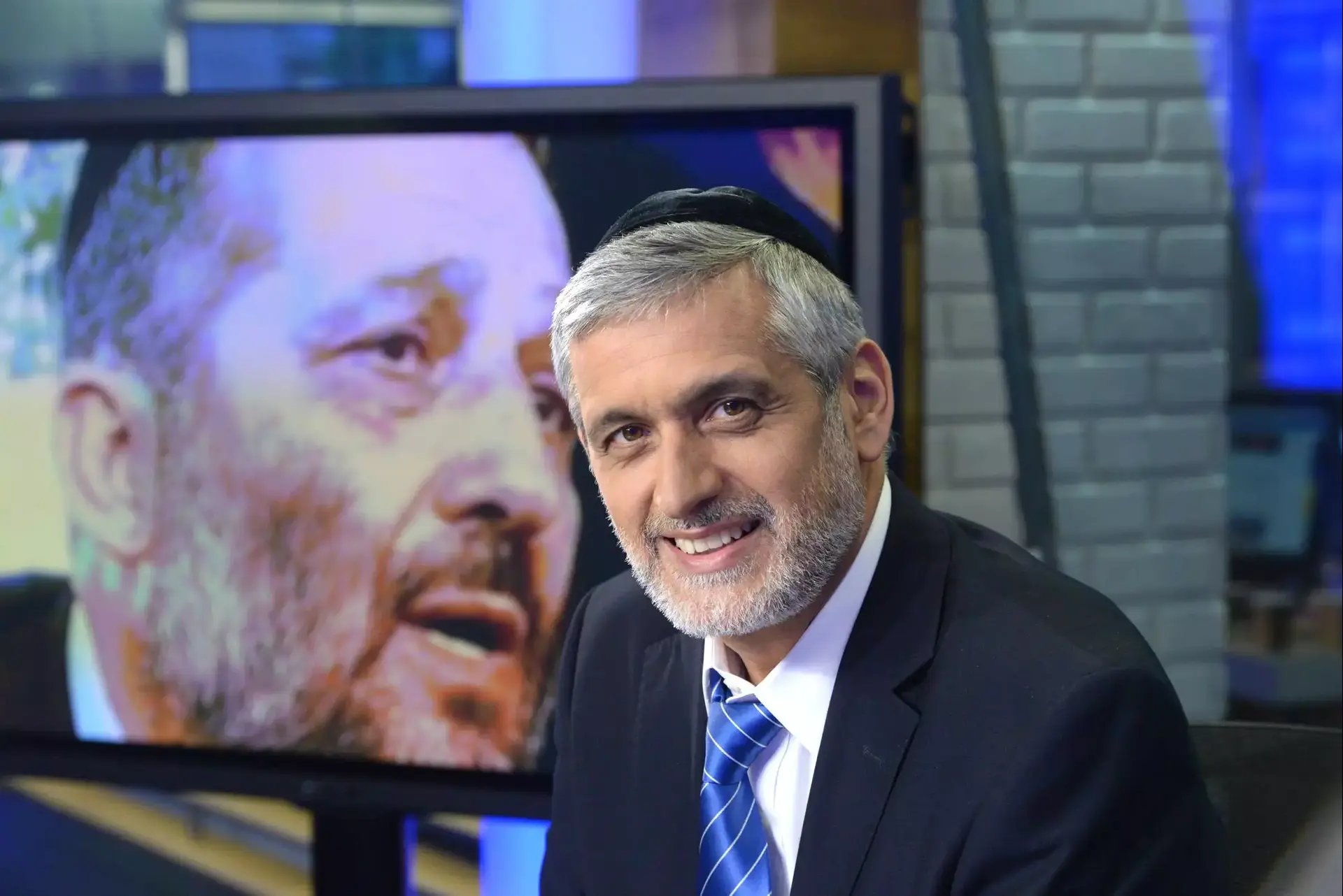 אלי ישי באולפן וואלה!NEWS: "דרעי איים על רבנים"