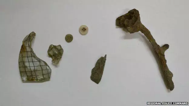 שני נערים בריטים נעצרו בחשד שגנבו חפצי אסירים מאושוויץ
