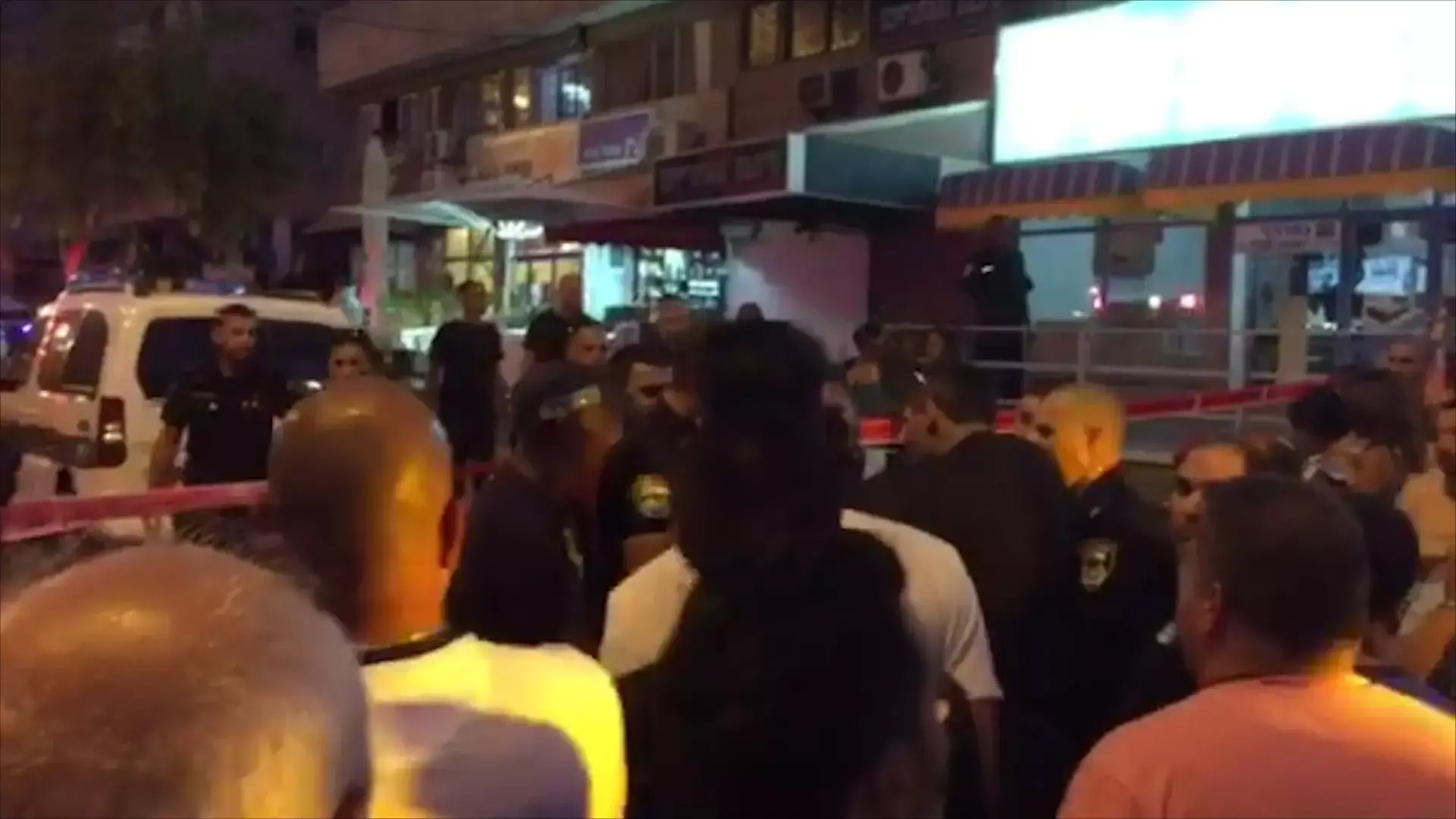 חיסול בלב חדרה: אסיר משוחרר נורה למוות בפיצוצייה