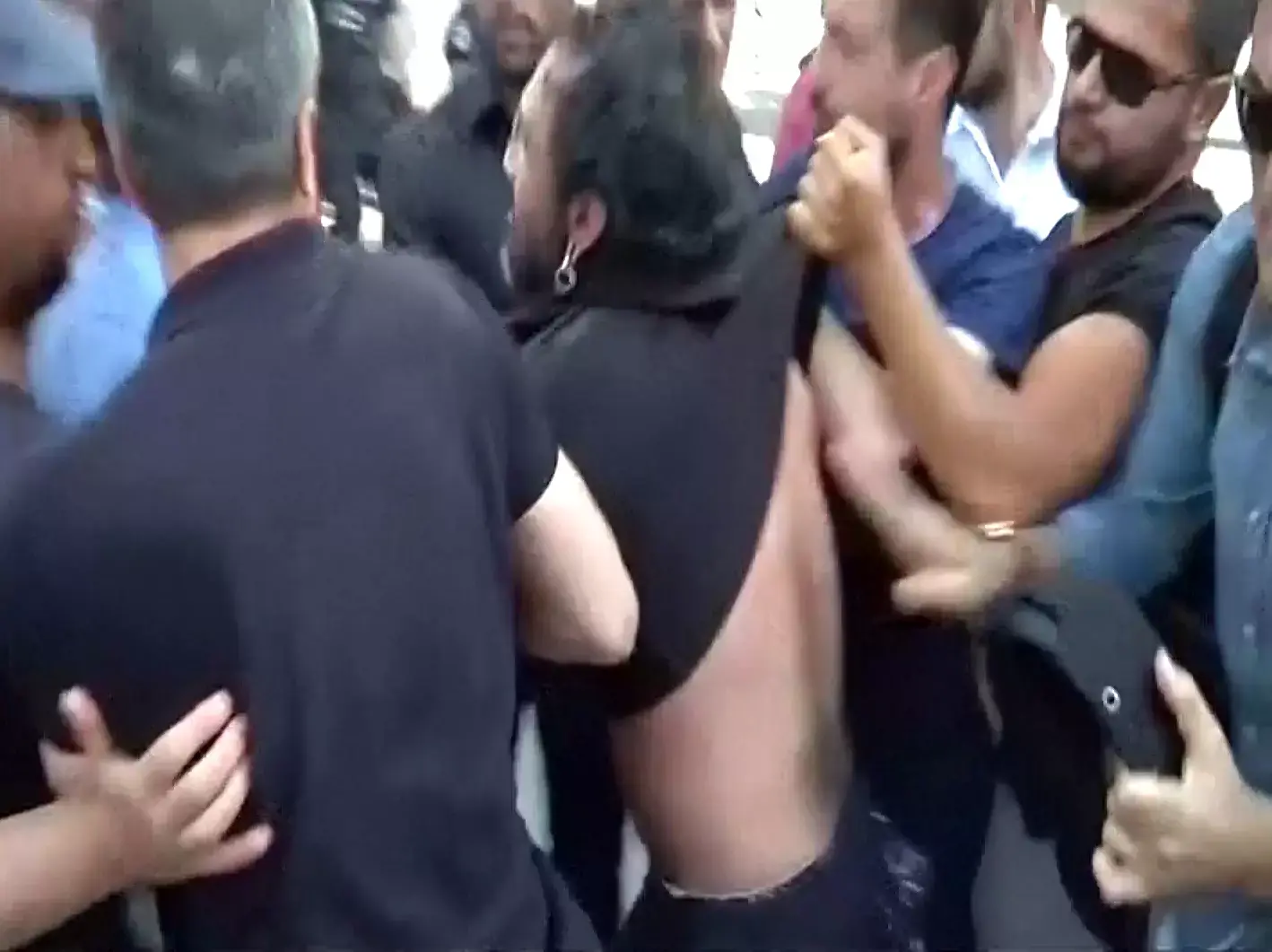 בצל החגיגות בארה"ב: באיסטנבול פוזר מצעד הגאווה במפתיע