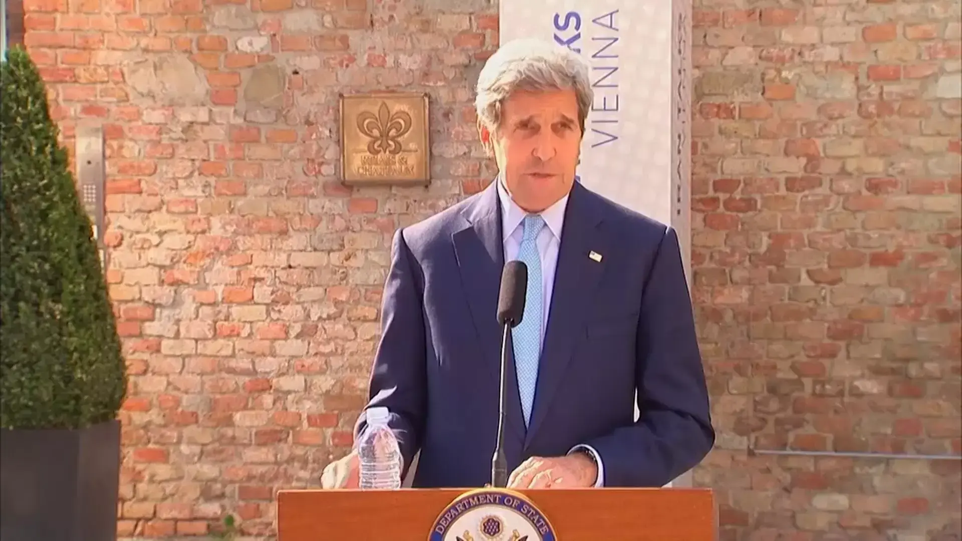 קרי: "לא נוותר על עקרונותינו כדי לחתום על הסכם עם איראן"
