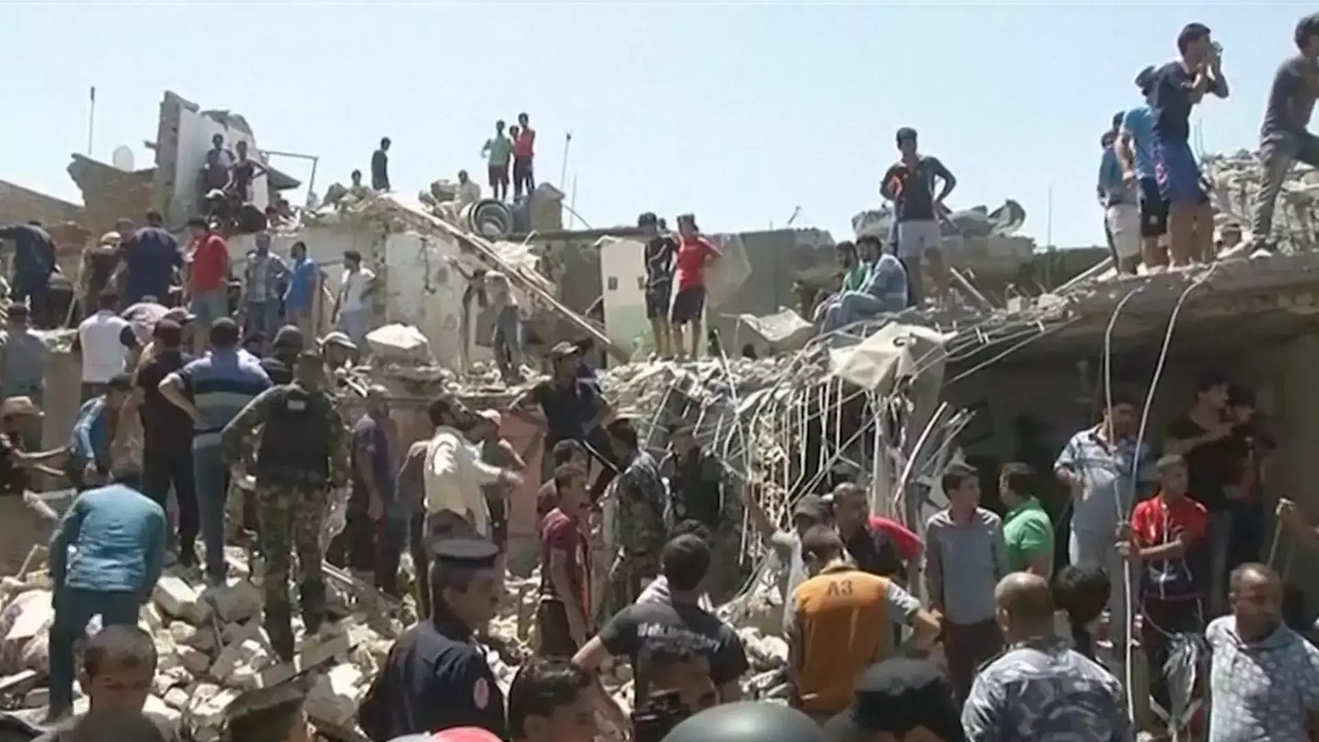 בגדאד: מטוס צבאי הפיל בטעות פצצה על שכונת מגורים