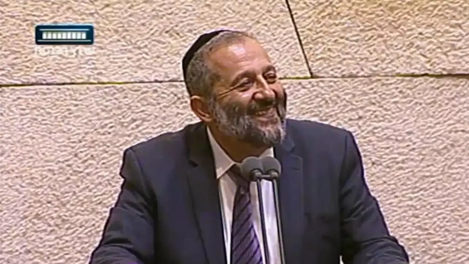 המפלגות החרדיות נגד דרישת כחלון לקיצוץ: "איתנו לא מפרים הסכמים"