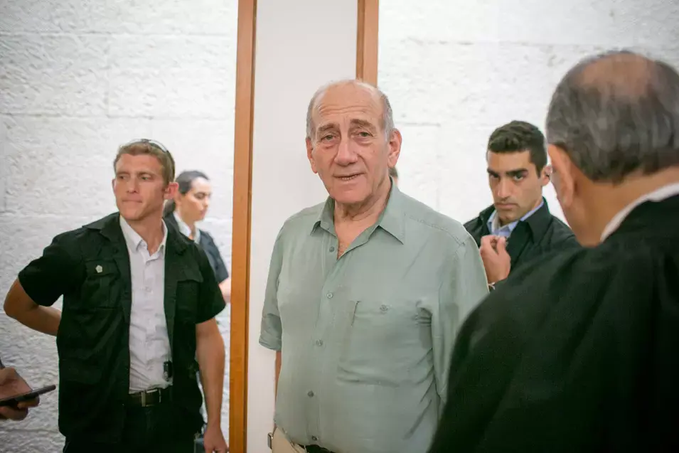 אולמרט: "ציפיתי שבפרקליטות יהיה מבוגר אחראי"