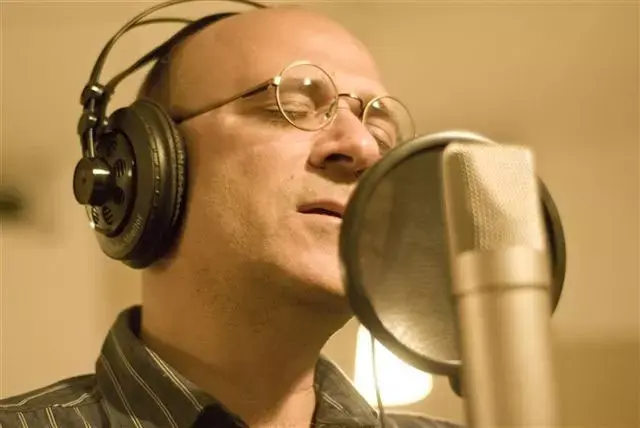 האזינו ל"רצית שאהיה", שיר נוסף מהפרויקט החדש של עובדיה חממה