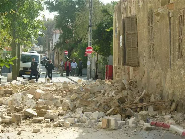 ישראל תסייע בחילוץ לכודים תחת הבניין בניירובי