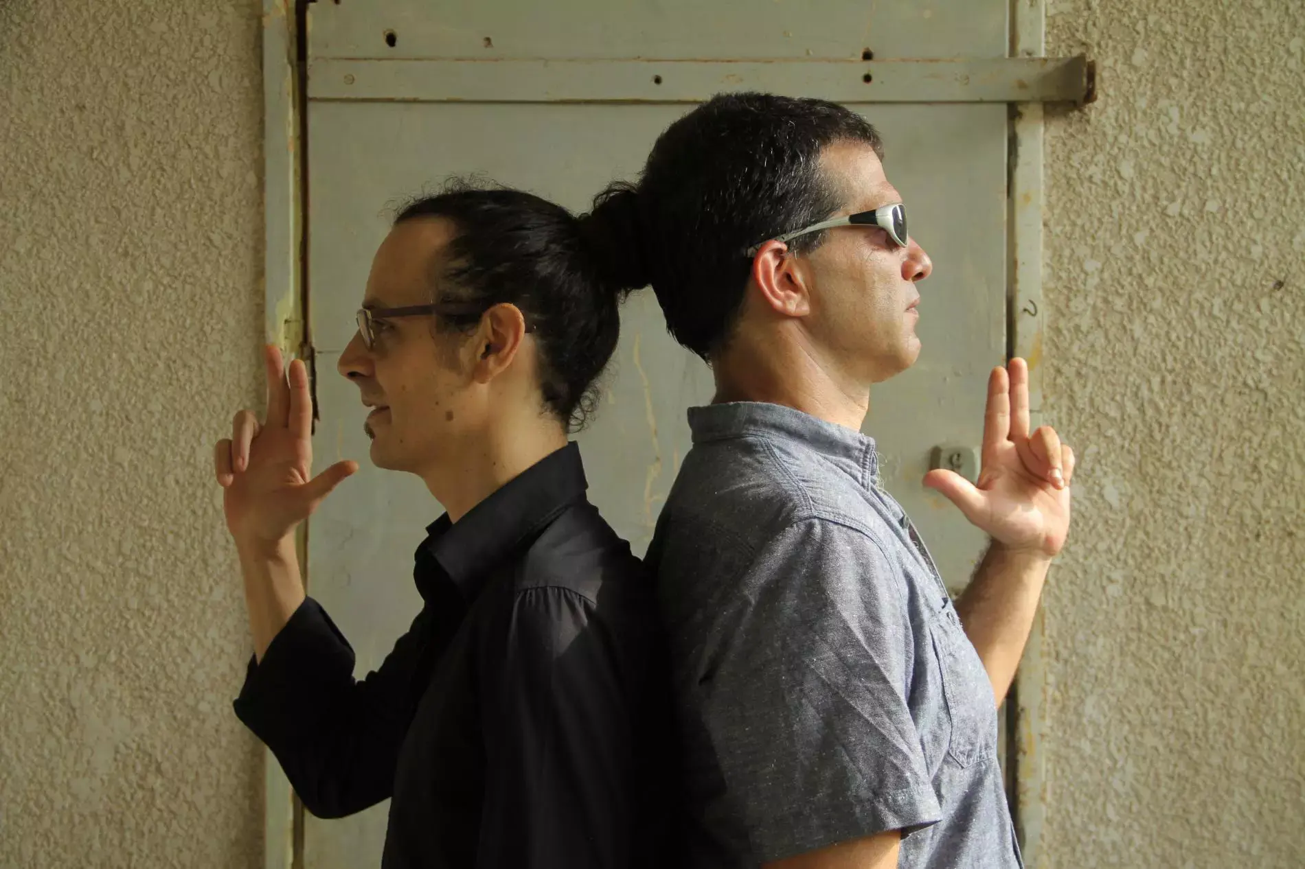 יד אליהו שרים "עוד בן אדם". האזינו