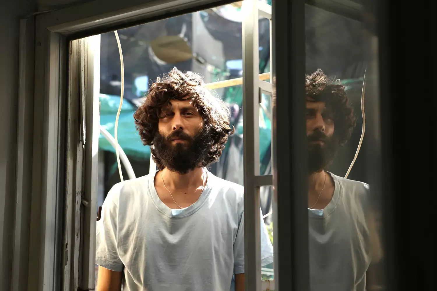 צפו בקליפ "כוח כוח כוח" של אלון עדר