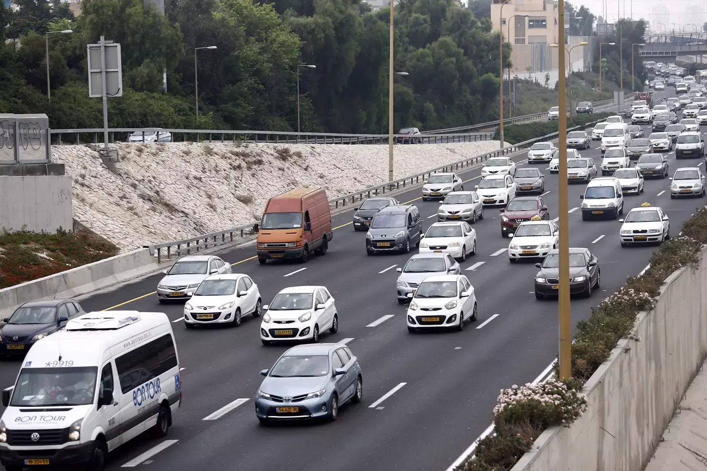 אחרי ארוחת החג, חוזרים לכבישים: איך תשרדו את הפקקים?
