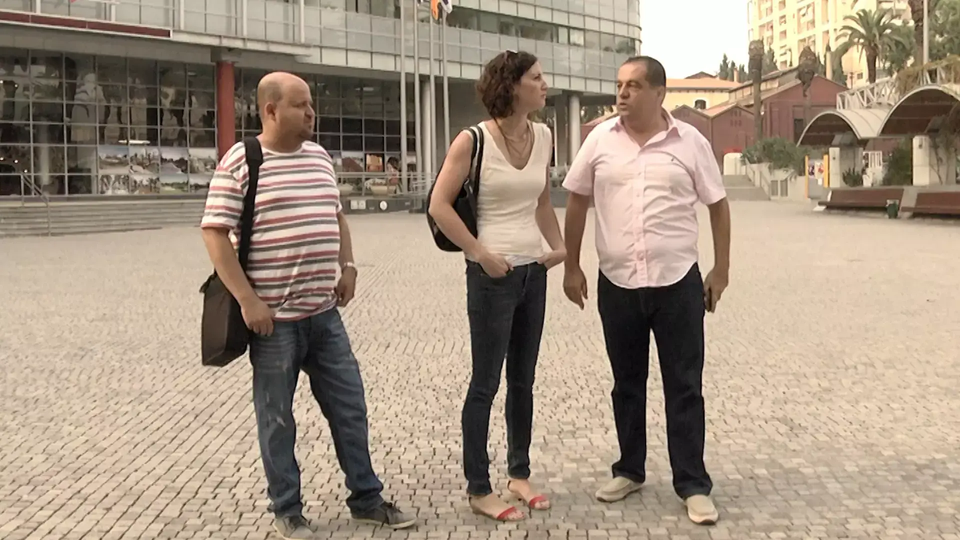 מכונית, אוטובוס או שאטל: בדקנו מהי הדרך המהירה להגיע לתל אביב