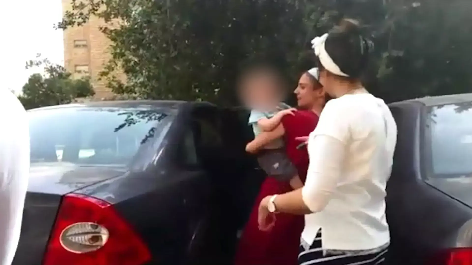 גל החום הקיצוני: תינוקת במצב אנוש לאחר שהתייבשה בטיול משפחתי