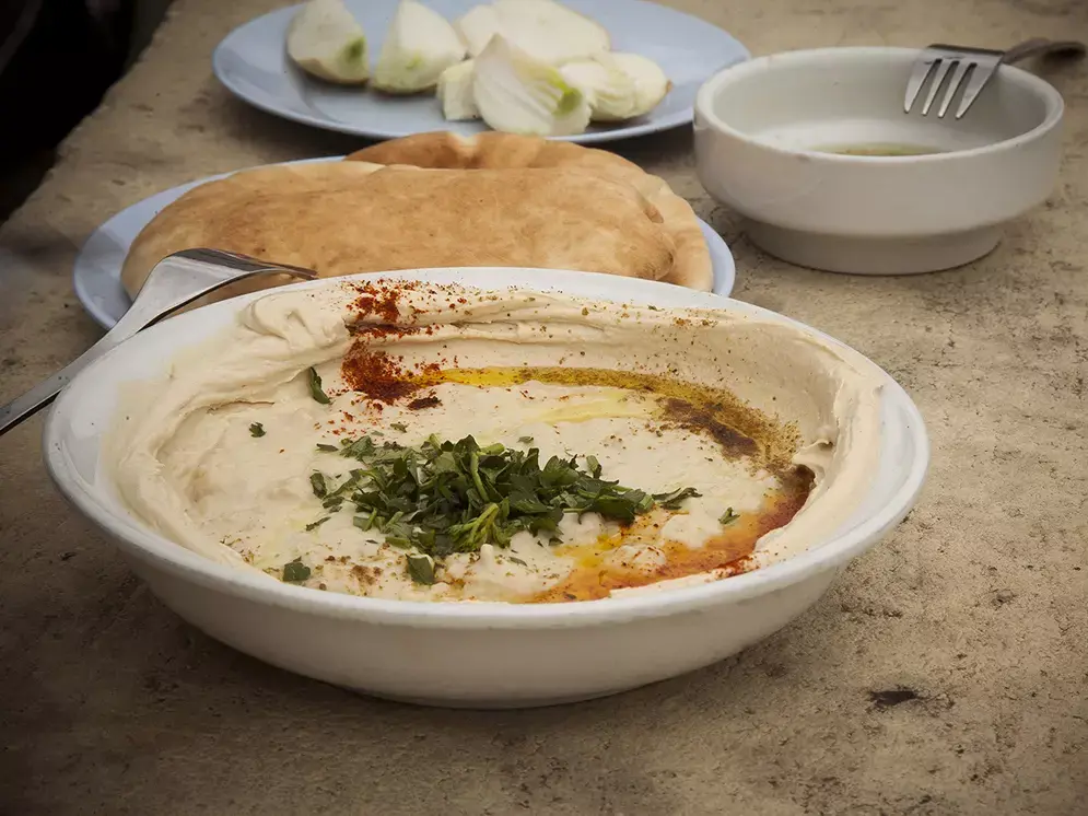 תשכחו ממוצרי חלב: שבועות הוא בכלל חג החומוס