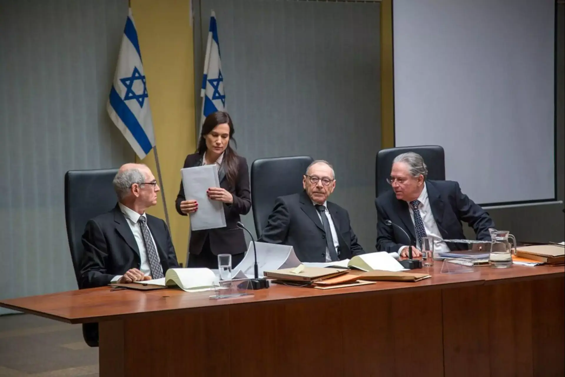 פסטיבל ונציה: עמוס גיתאי ביקש לעמוד דקת דומייה לזכר ריהאם דוואבשה והאשים את הימין ברצח