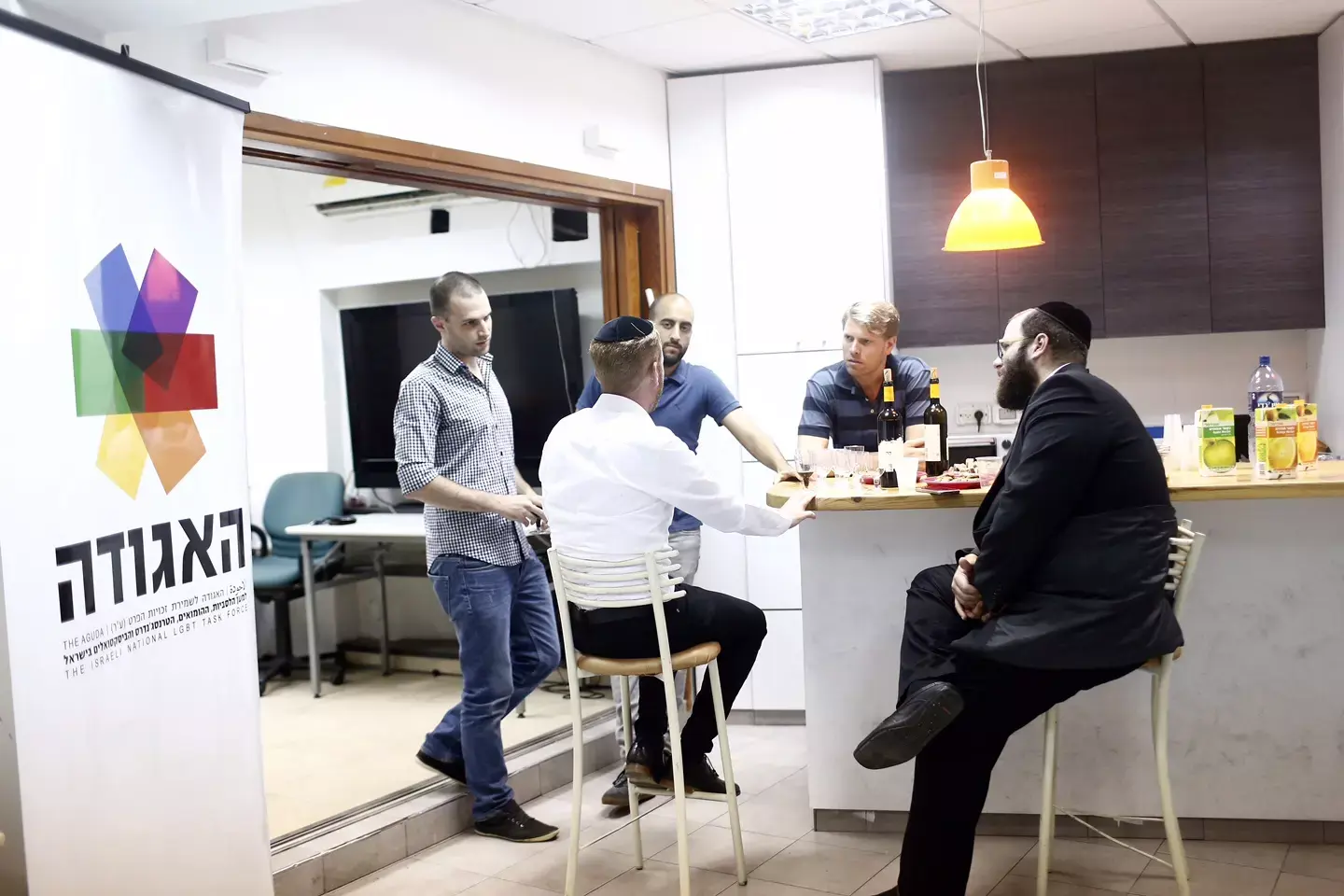 חרדים ולהט"בים שוברים את הקרח: "ככל שנדבר, נפחד פחות"