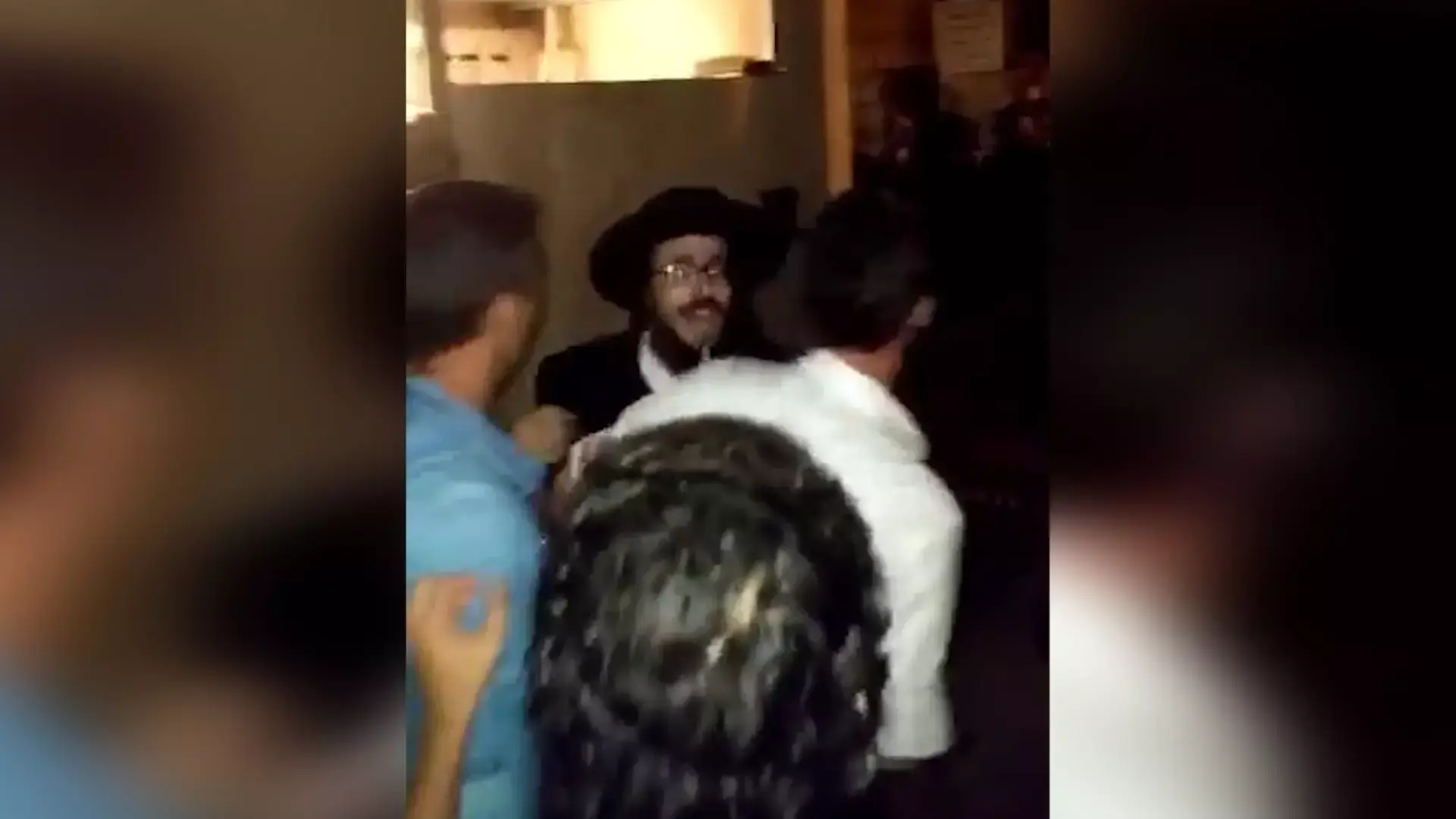 צפו: חרדים התפרצו לכנס גיוס בירושלים ותקפו את המשתתפים