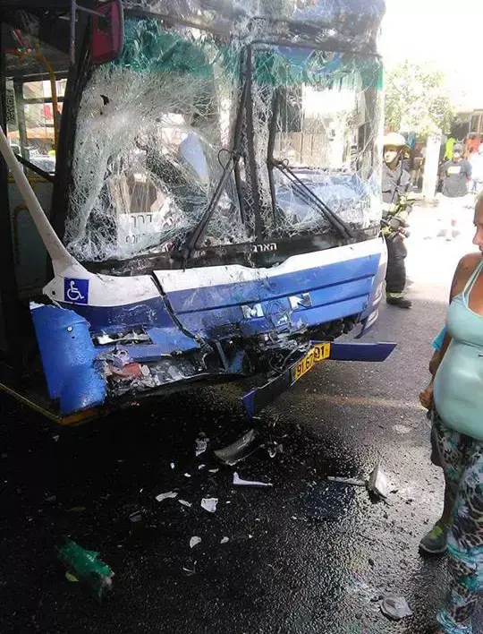 "המולה גדולה": 38 פצועים קל בתאונה בין שלושה אוטובוסים בבת ים