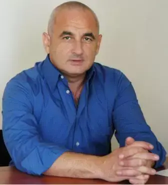 ההבדל בין נבחר ציבור לטרמפיסט