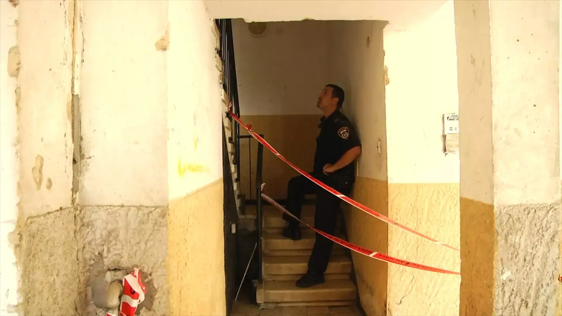 חשד: גבר מפתח תקווה שיסף את גרונה של זוגתו לעיני בנה