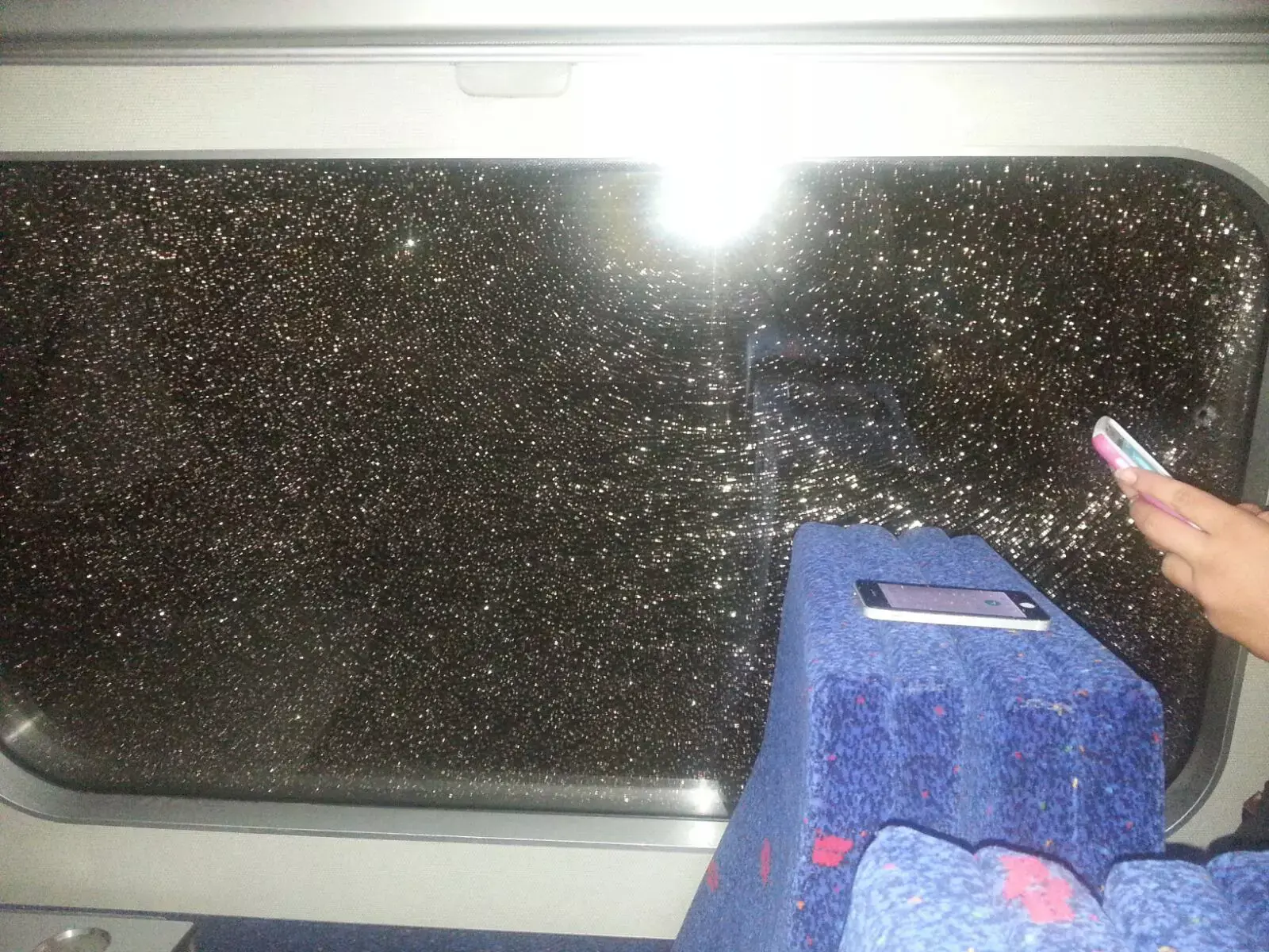 "לא קרה הרבה שנים": כדור נורה לעבר הרכבת מרמלה ללוד