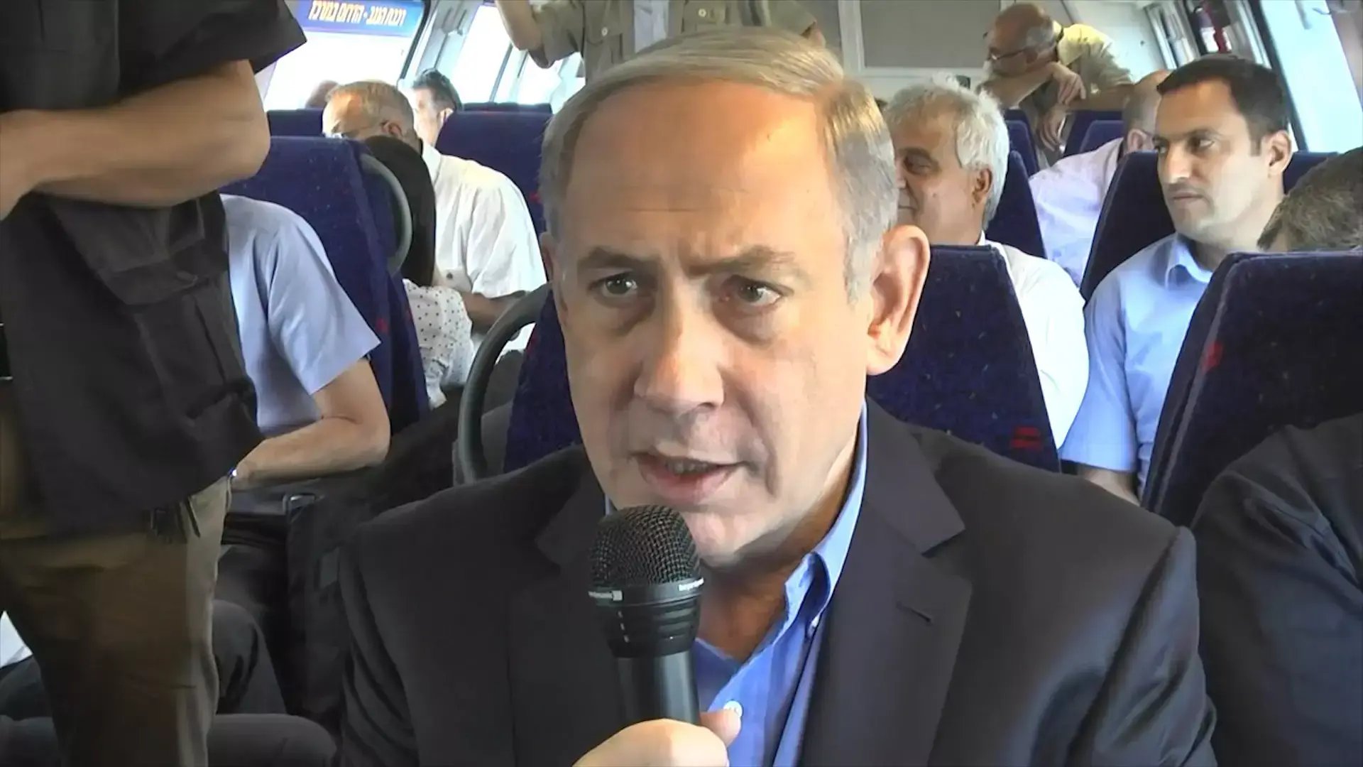 המשטרה פשטה על בית חולים בחיפוש אחר חשוד בהשלכת בקבוק תבערה