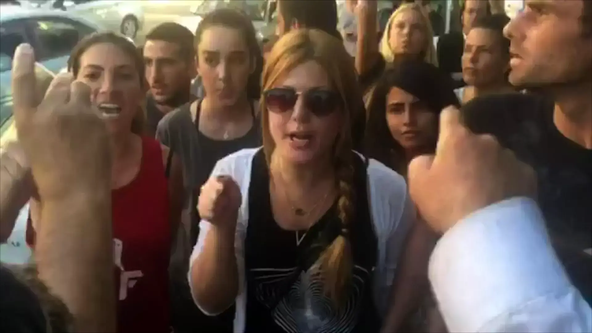 המחלוקת על הכפרות: קטטה המונית בין פעילים לחרדים באשדוד