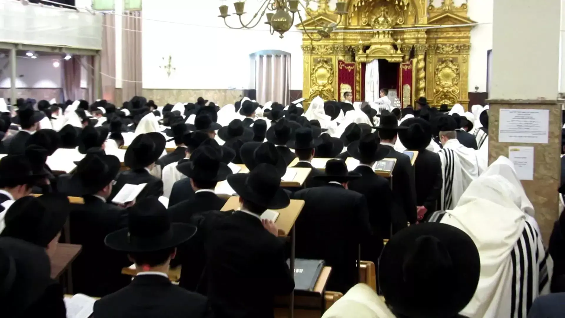 תיעוד נדיר: תפילת "כל נדרי" של יום הכיפורים בישיבה היוקרתית בעולם