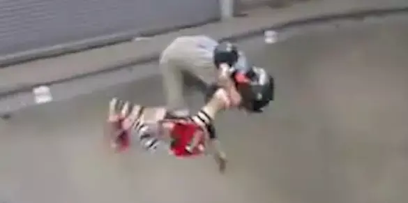 החדשות בדקה: תרגיל סקייטבורד של ילד בן 11 הדהים את הרשת