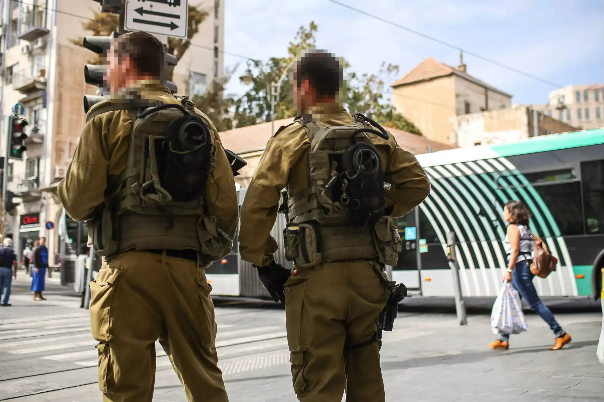 17 בני אדם, בהם חיילי צה"ל, נעצרו בחשד לסחר בסמים בשפלה