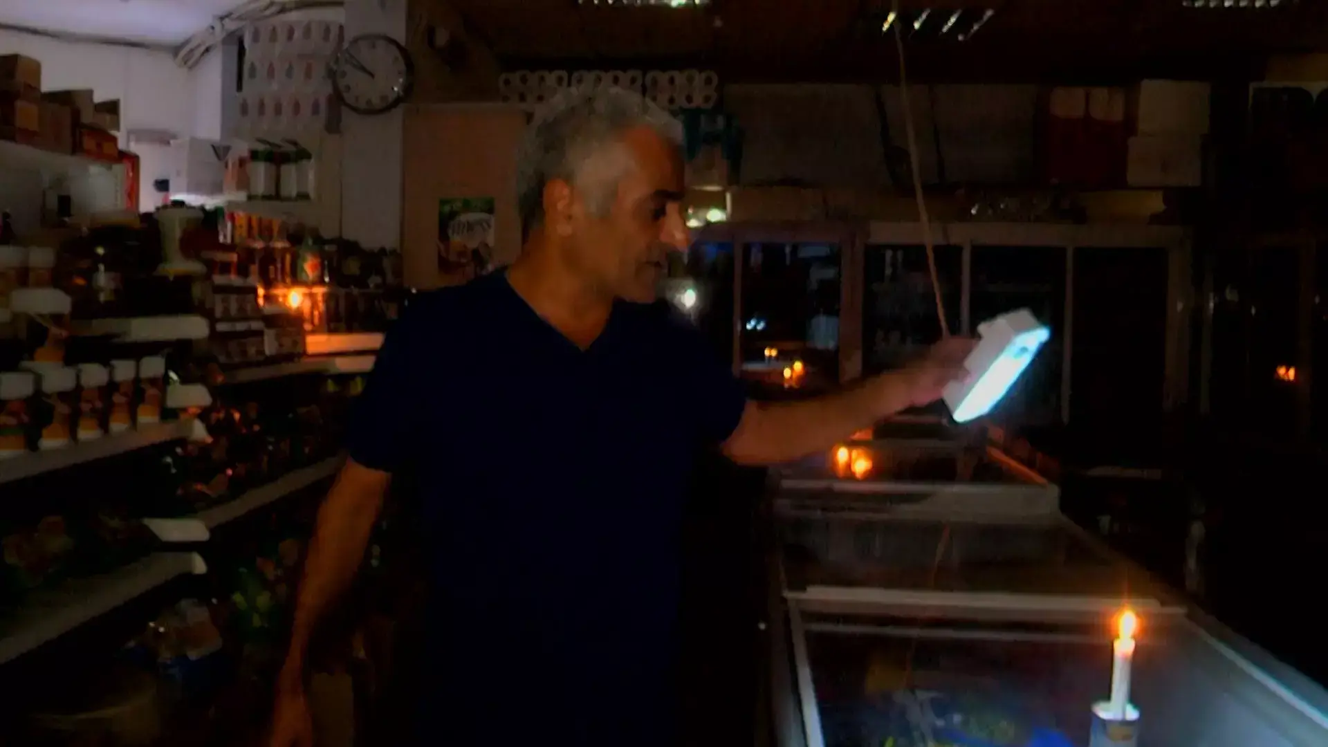 "כל הארטיקים נמסים": במכולת של דוד בכפ"ס סוגרים 30 שעות בלי חשמל
