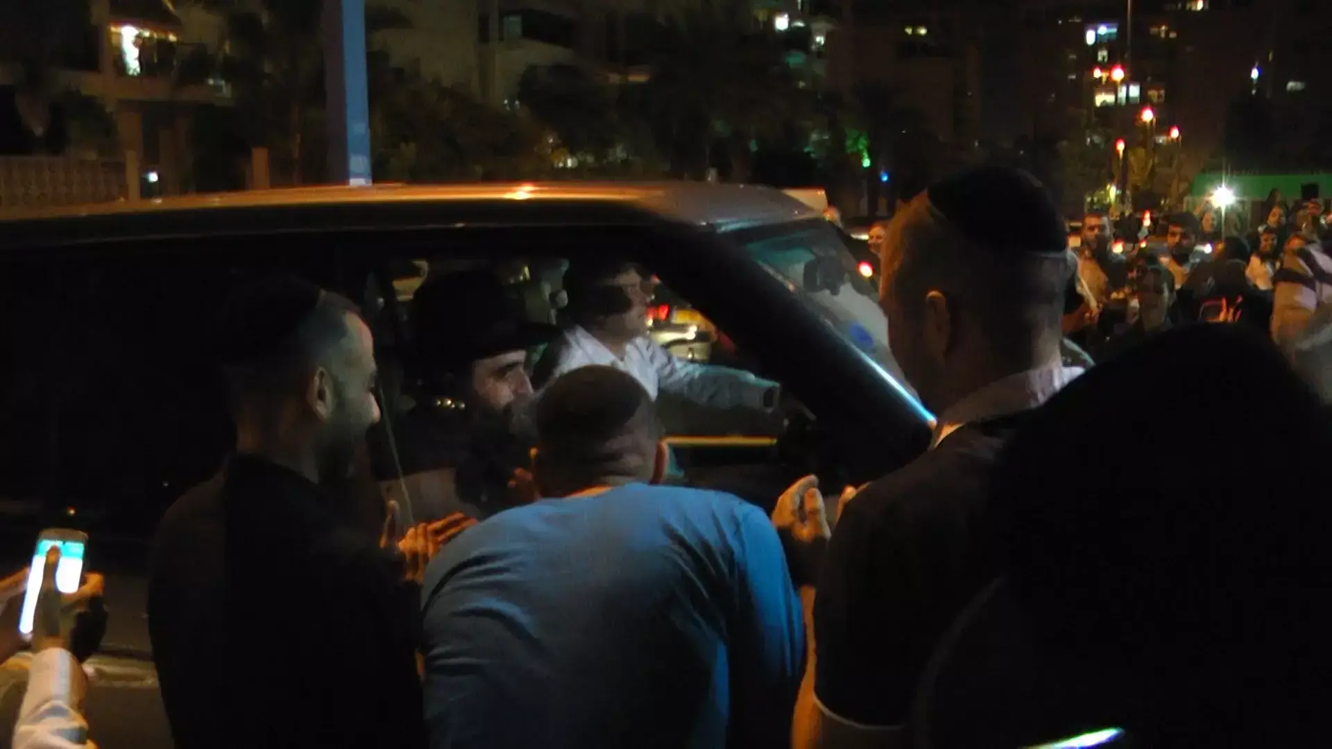 פינטו תוקף את הפרקליטות: "רודפים אותי בגלל שאני רב? ספרדי?"