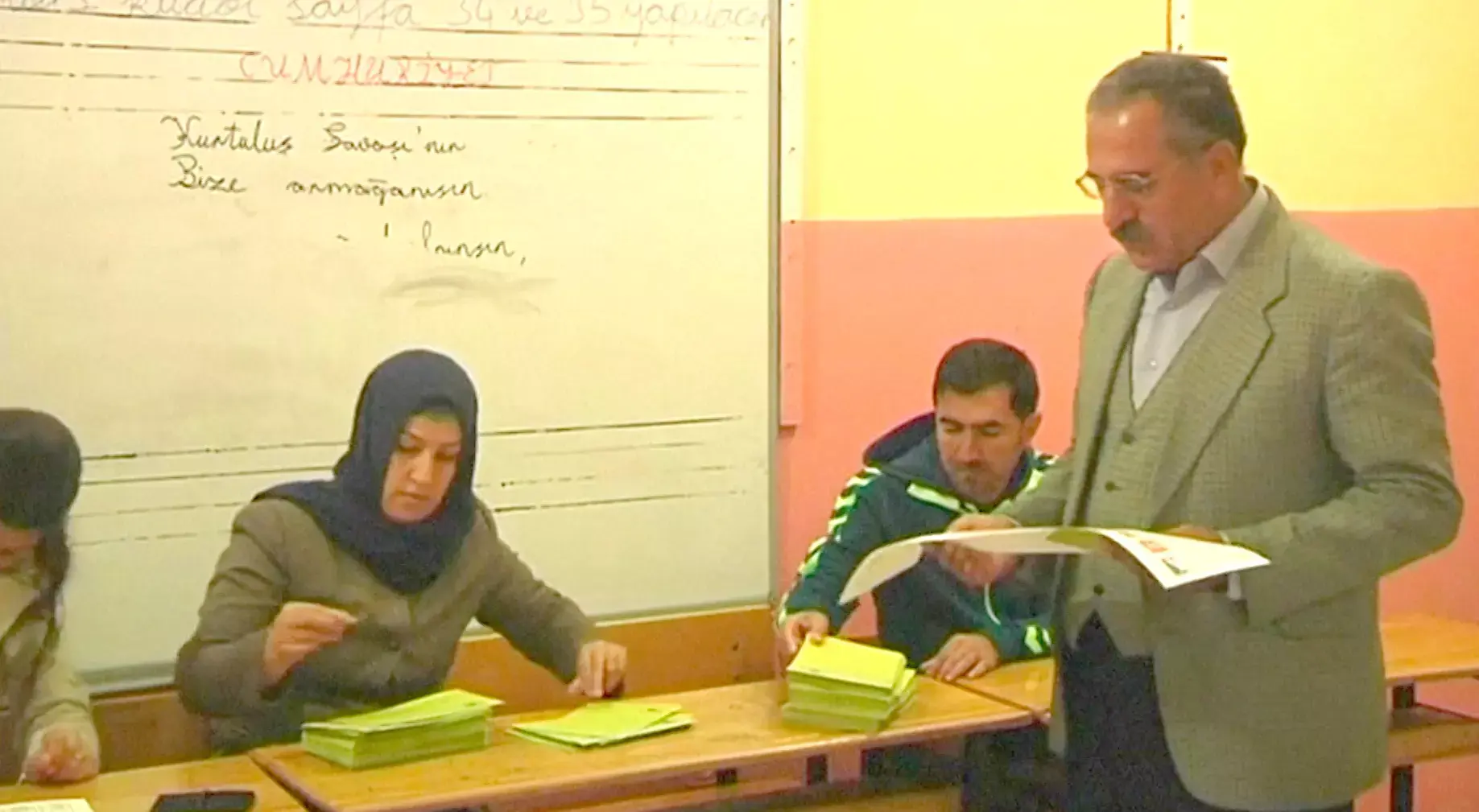 "נסעו להורים להצביע": בטורקיה מנסים להימנע מבחירות בשידור חוזר