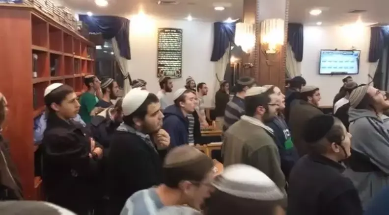 בצל דיון על הריסת בית כנסת: כתובת גרפיטי בבית המשפט העליון