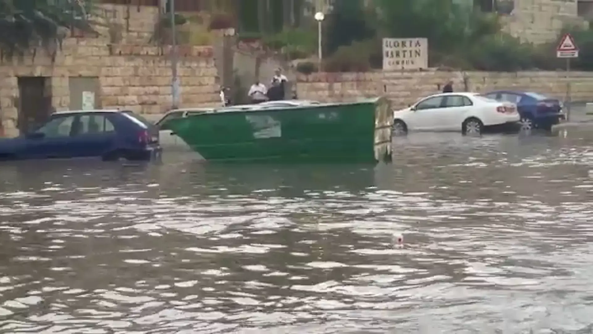 כשצפרדע צפה: צפו בנזקי ההצפה מהגשם הכבד בירושלים