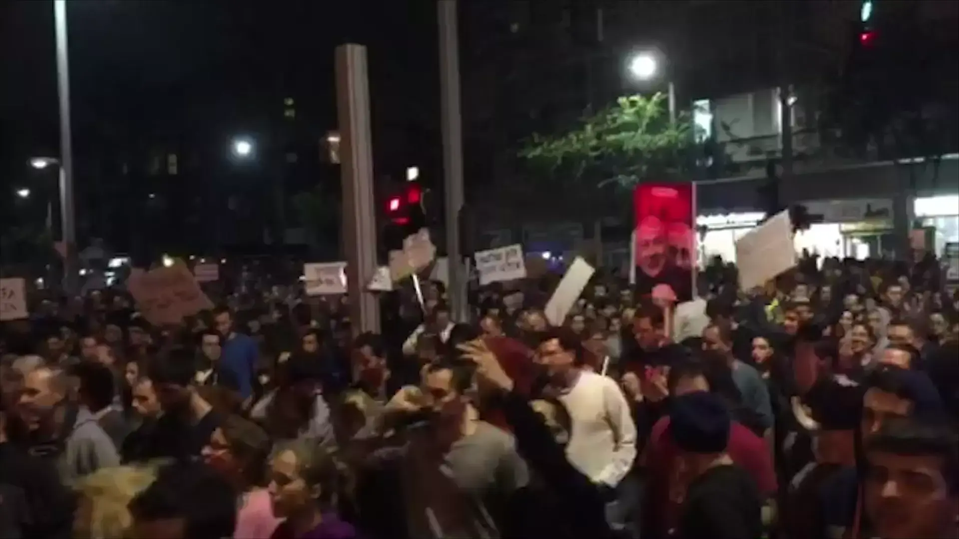 עימותים בין מפגינים לשוטרים בהפגנות נגד מתווה הגז; 13 נעצרו