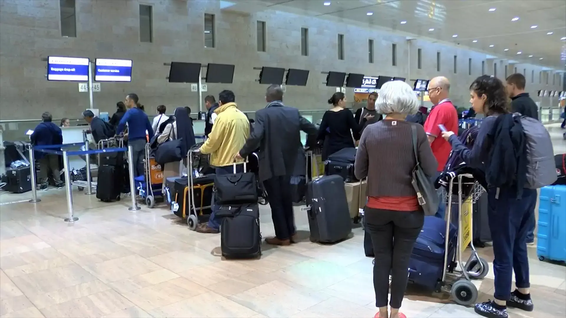 "מפחדים לטוס": ישראלים רבים ביטלו את טיסותיהם לפריז