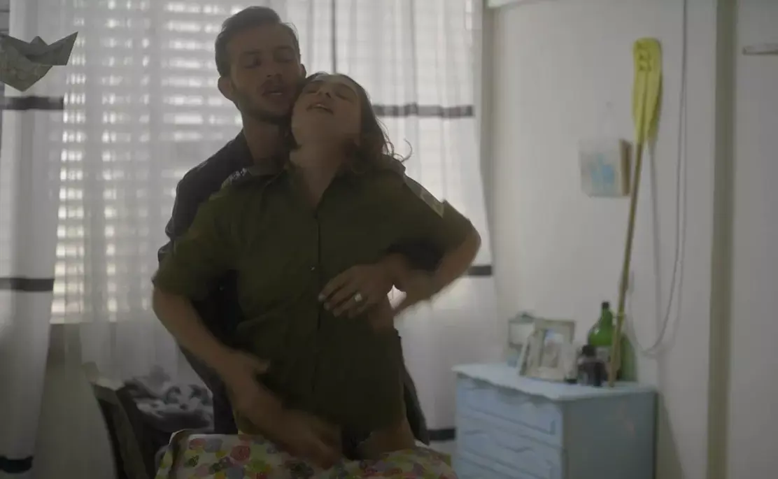 מצעד הסצנות הלוהטות של "ג'וני ואבירי הגליל": ג'וני במחסום