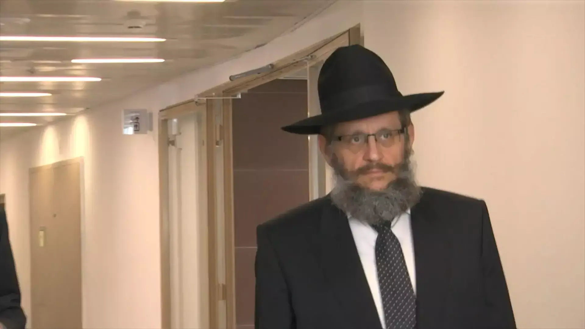 רווח של מיליונים מרישומים כוזבים: בכיר חב"ד נשלח למאסר