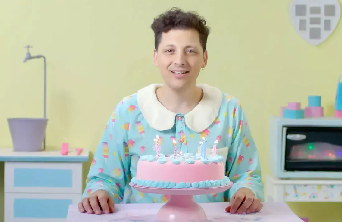 צפו: חנן בן סימון בקליפ "Strange Boy"
