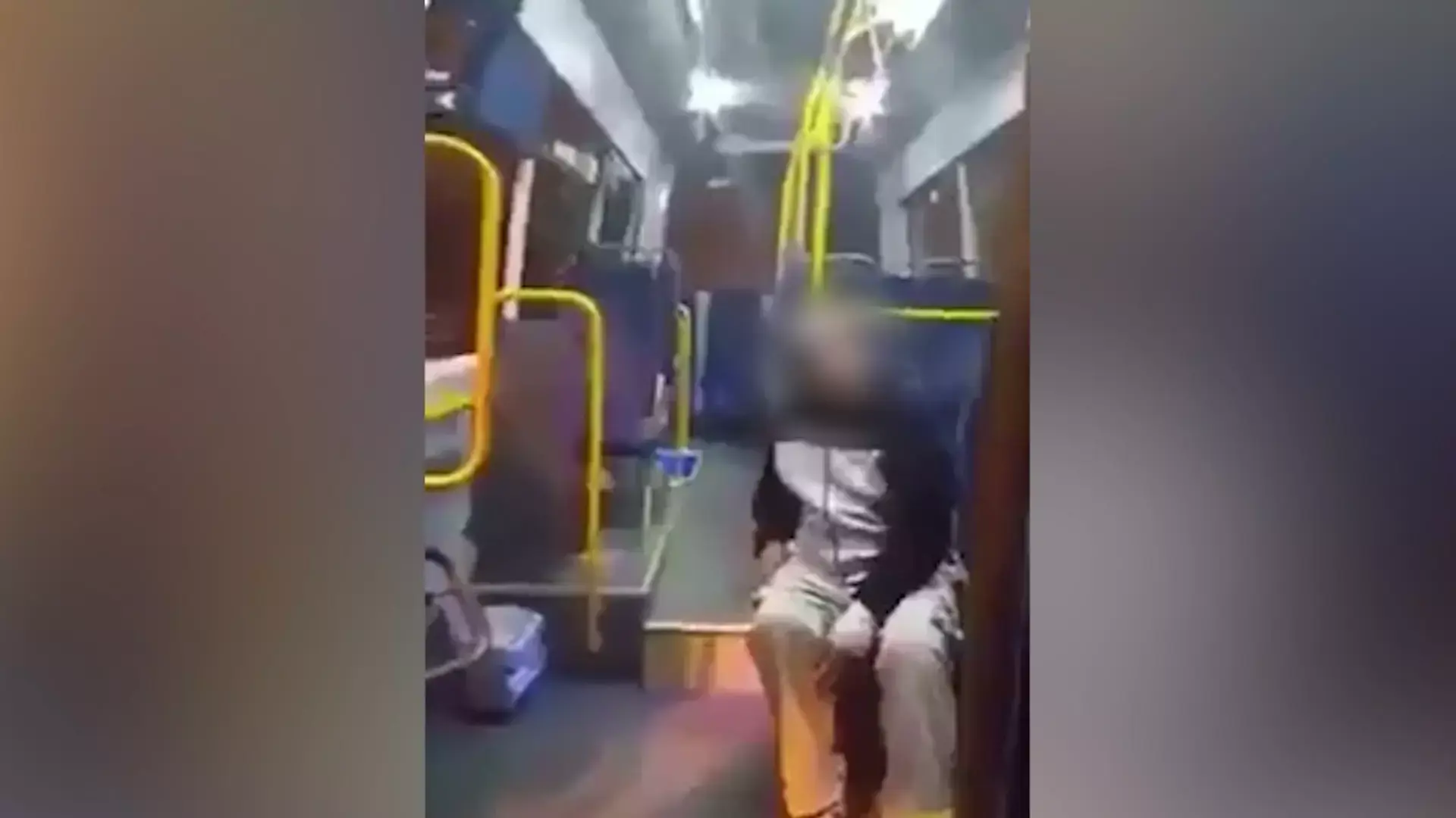 נהג אגד צוחק על נוסע מבוגר: "חפש את הכרוז בבגאז'". תיעוד