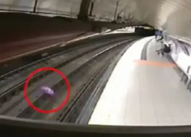 צפו: בלון התפוצץ בתחנת רכבת וגרם לכאוס אדיר